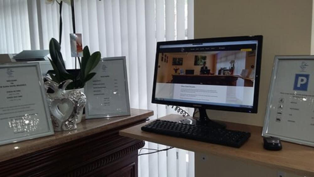 สลินา โฮเต็ล บรัสเซลส์ Hotel Sint-Jans-Molenbeek ภายนอก รูปภาพ