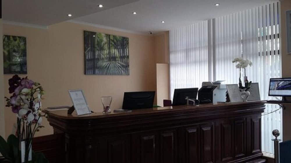 สลินา โฮเต็ล บรัสเซลส์ Hotel Sint-Jans-Molenbeek ภายนอก รูปภาพ