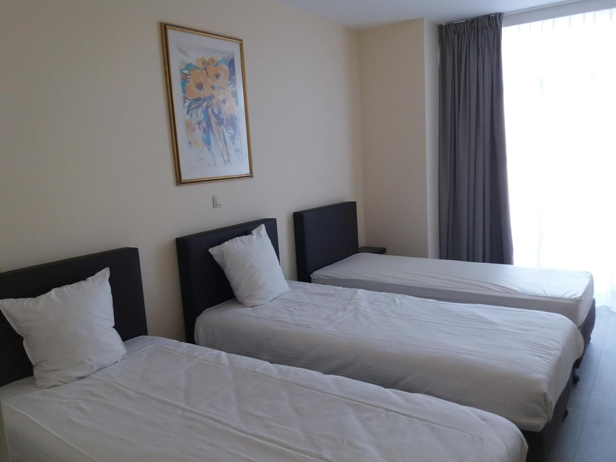 สลินา โฮเต็ล บรัสเซลส์ Hotel Sint-Jans-Molenbeek ภายนอก รูปภาพ